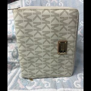 Micheal Kors Ipad case